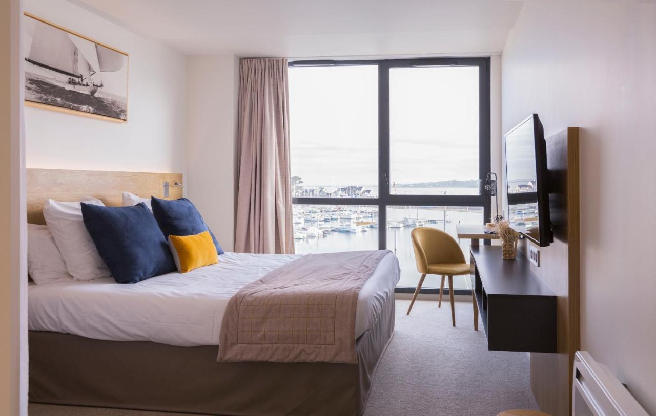Le Nautica Hotel 佩罗斯－吉雷克 外观 照片