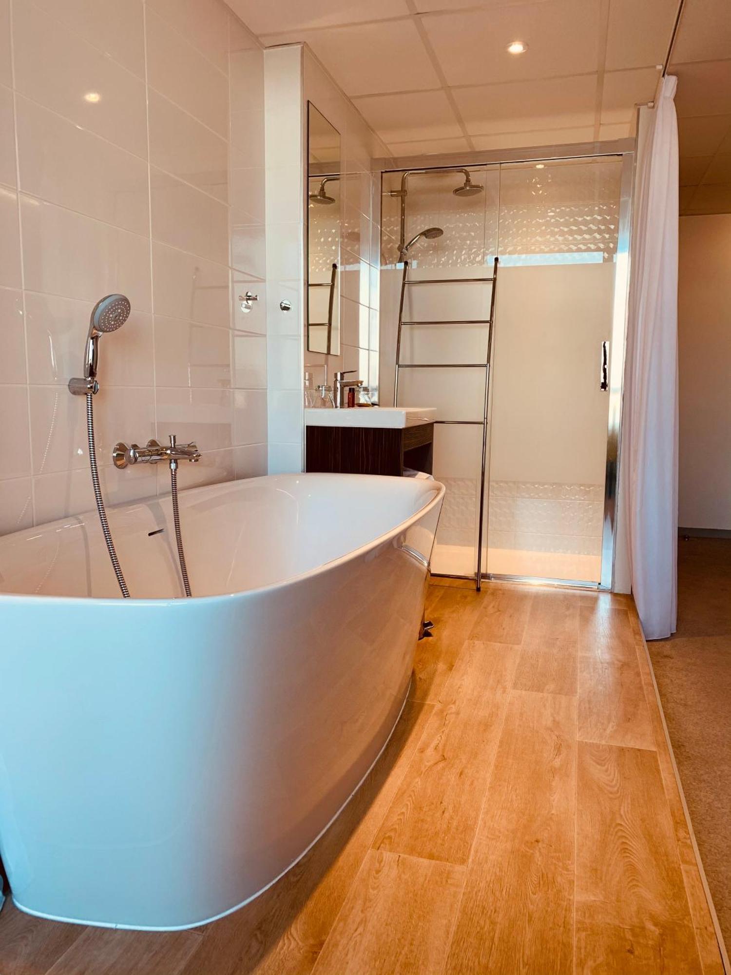 Le Nautica Hotel 佩罗斯－吉雷克 外观 照片
