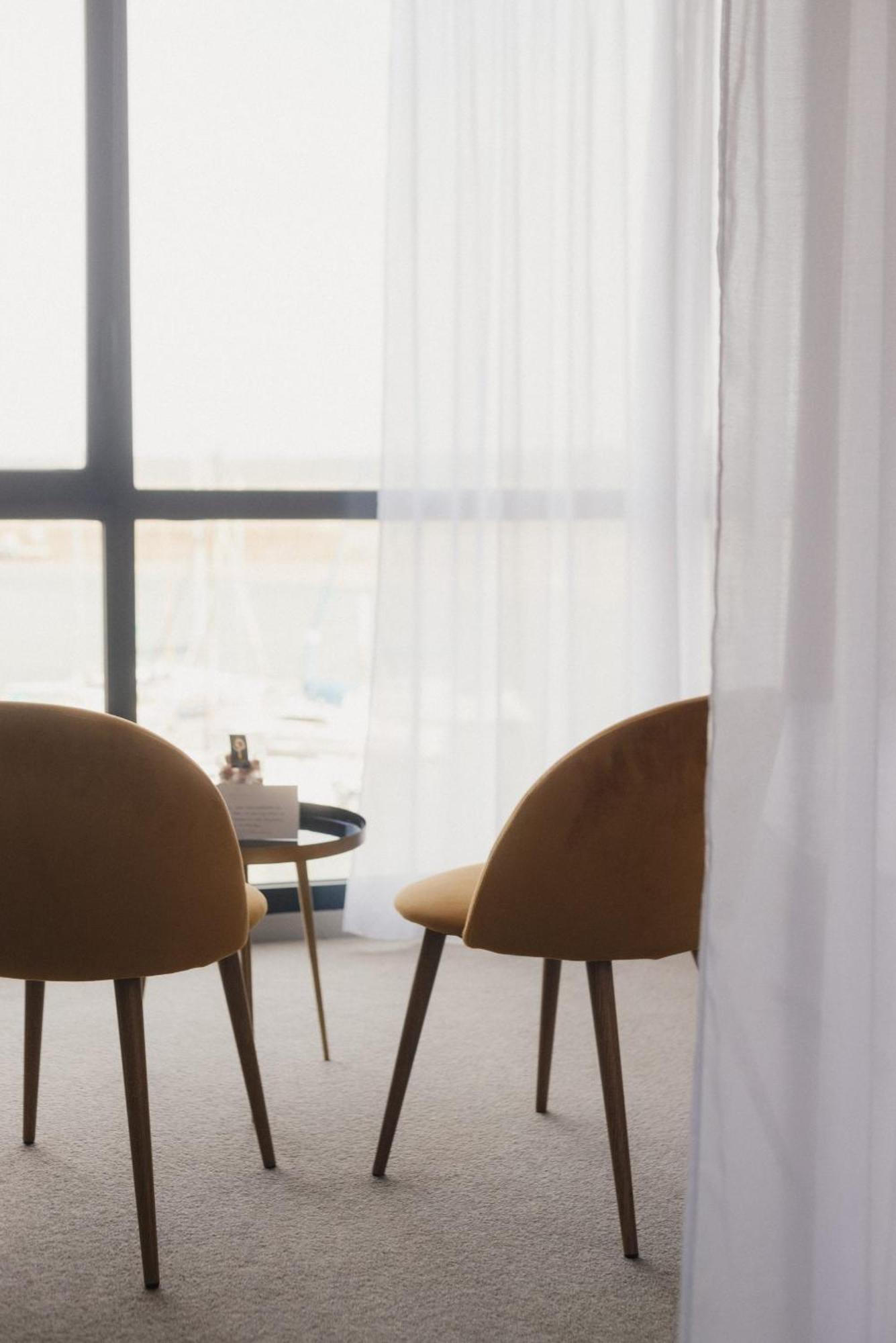 Le Nautica Hotel 佩罗斯－吉雷克 外观 照片